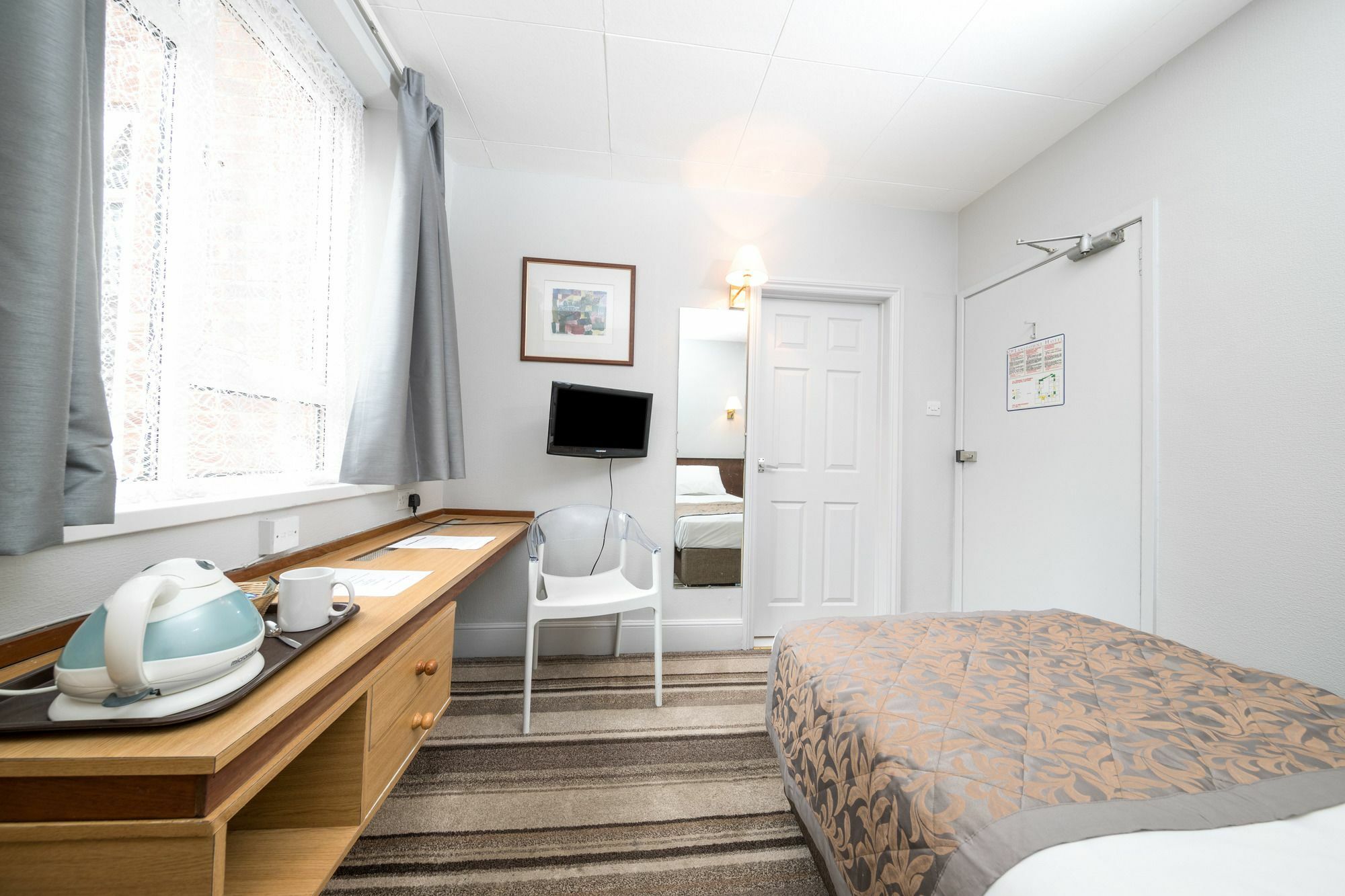 Norwich Hotel Екстер'єр фото