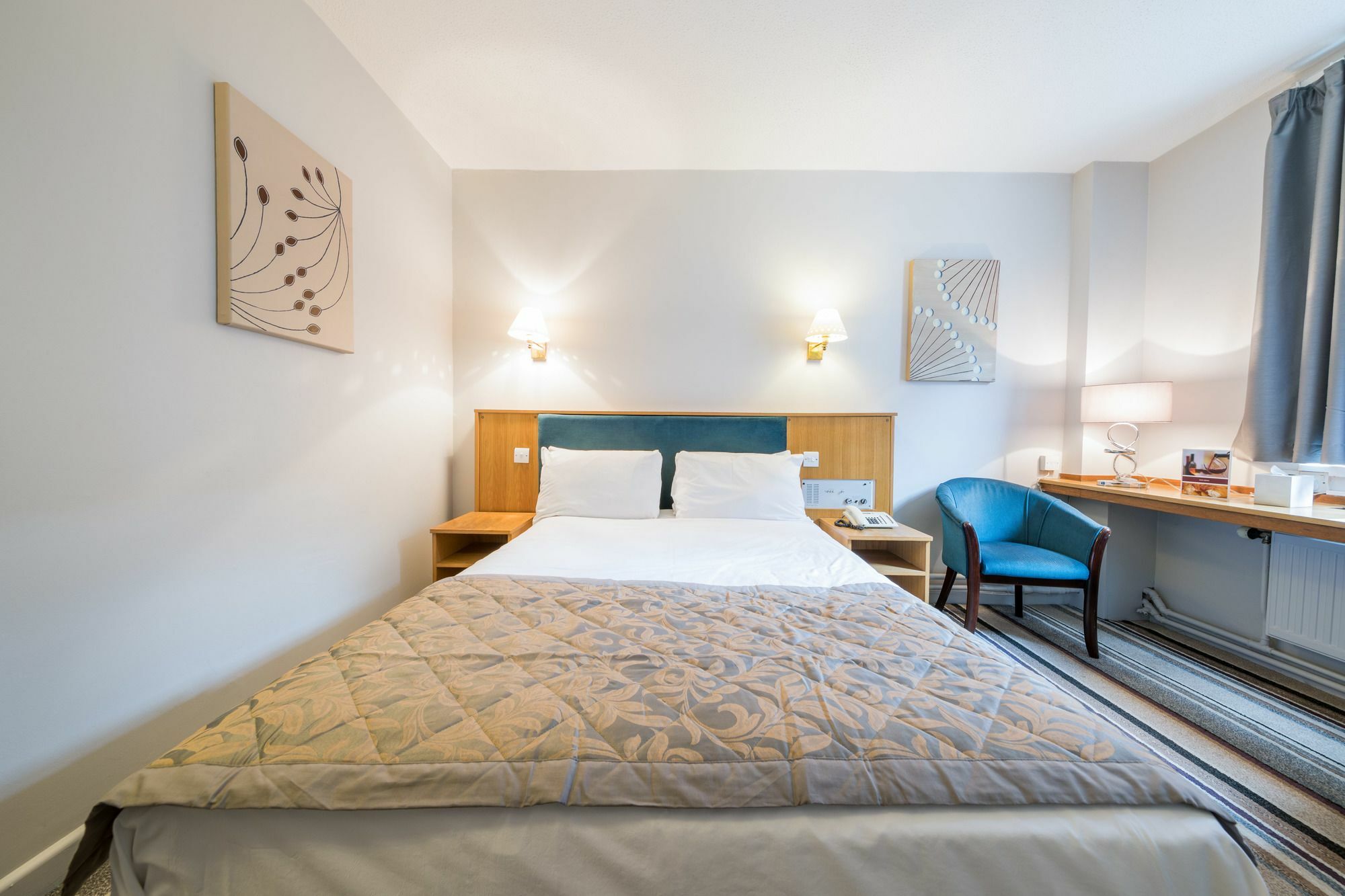 Norwich Hotel Екстер'єр фото