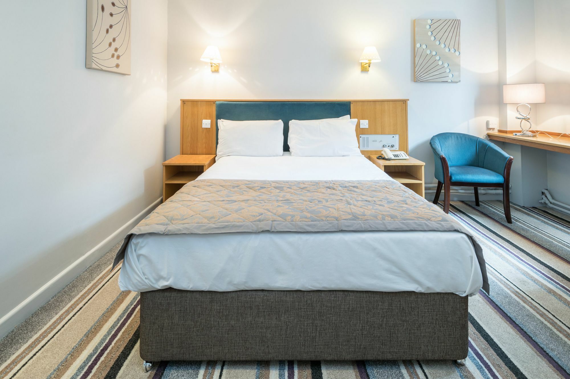 Norwich Hotel Екстер'єр фото