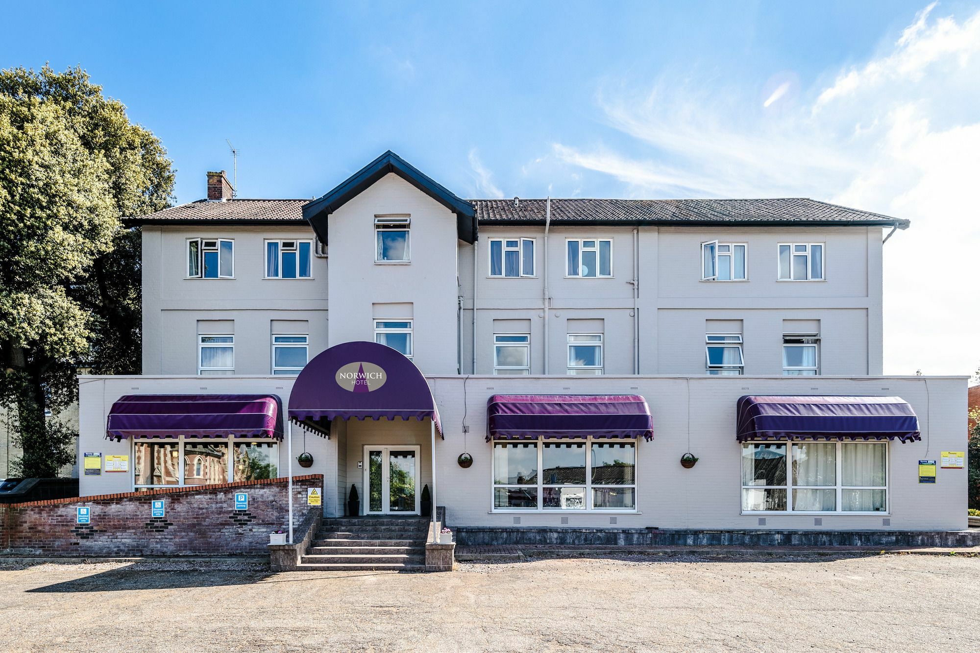 Norwich Hotel Екстер'єр фото