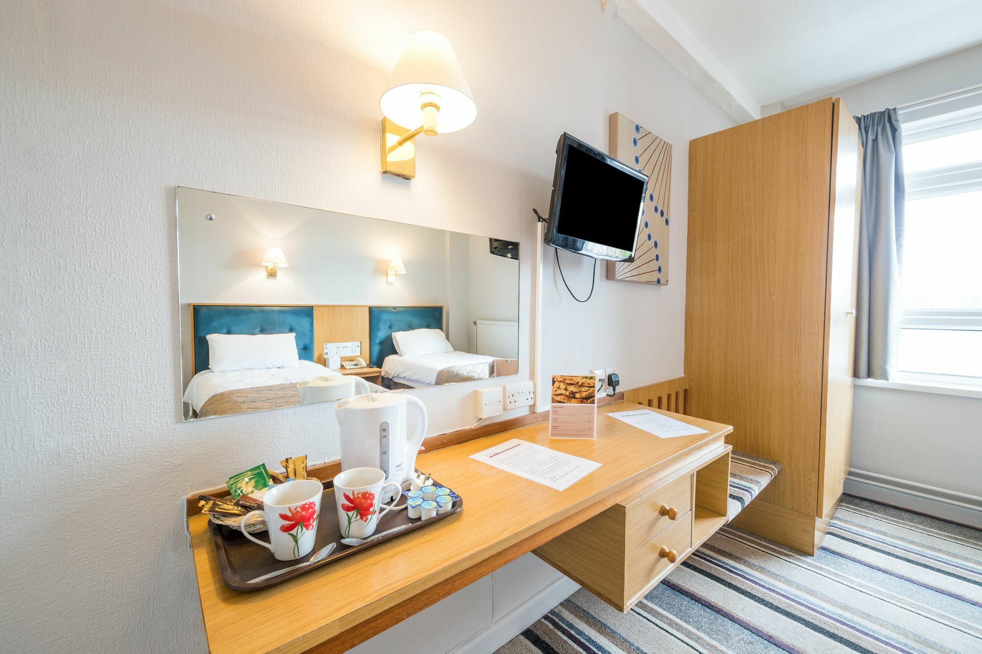 Norwich Hotel Екстер'єр фото